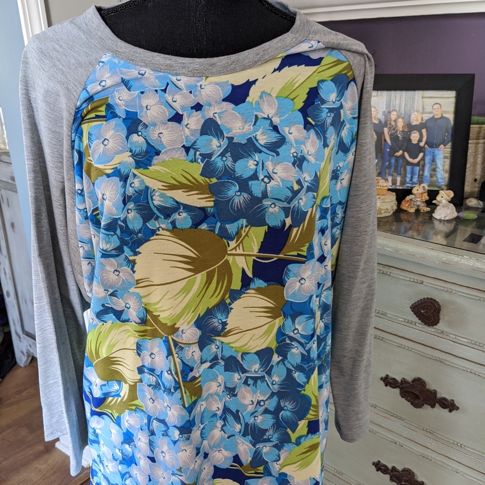 Ladies shirt Plus
